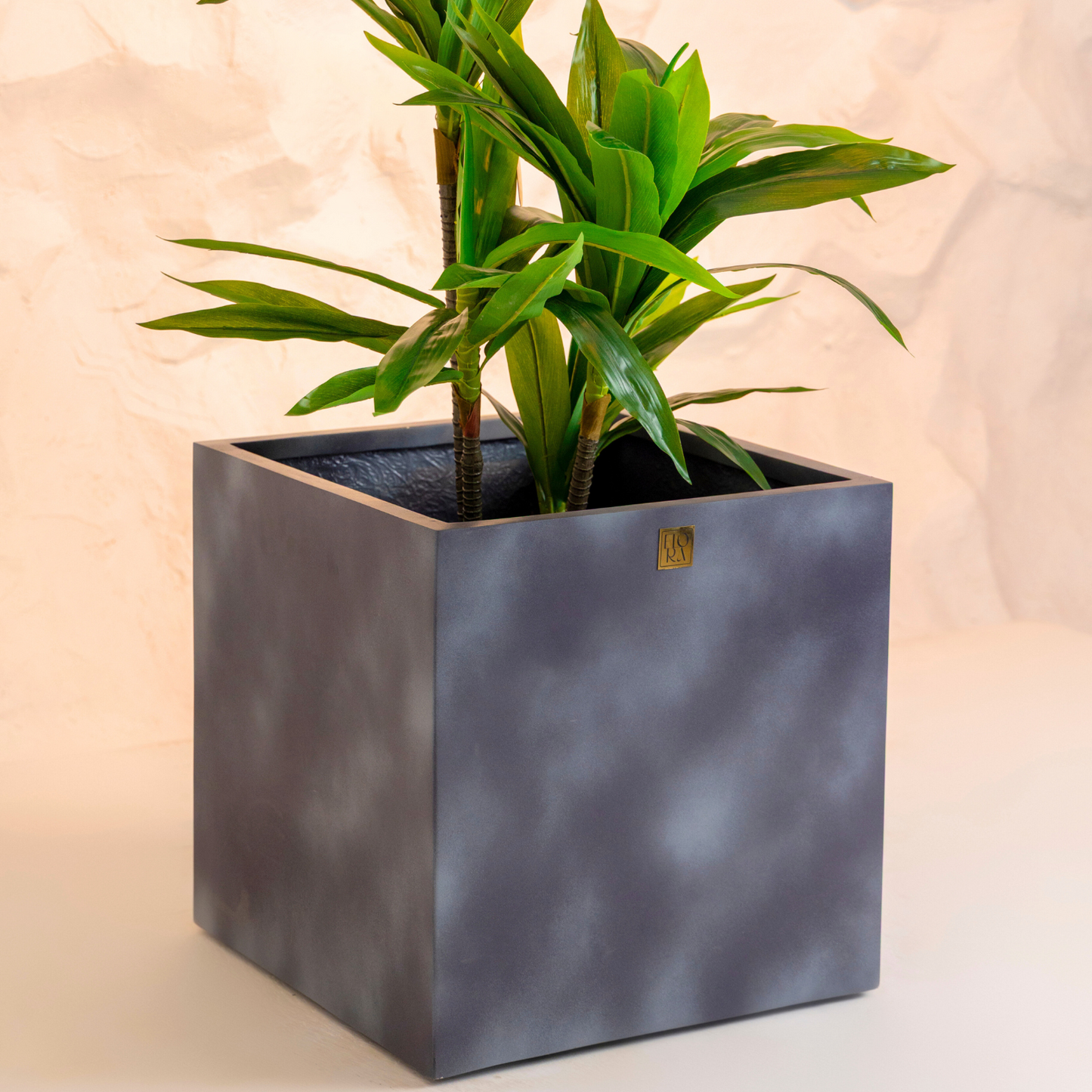 Mellan Cube Planter
