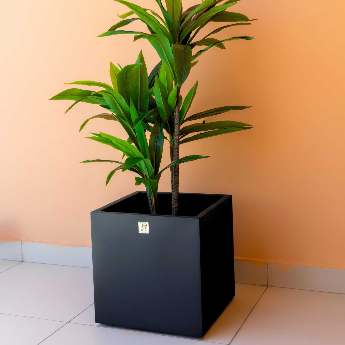 Mellan Cube Planter