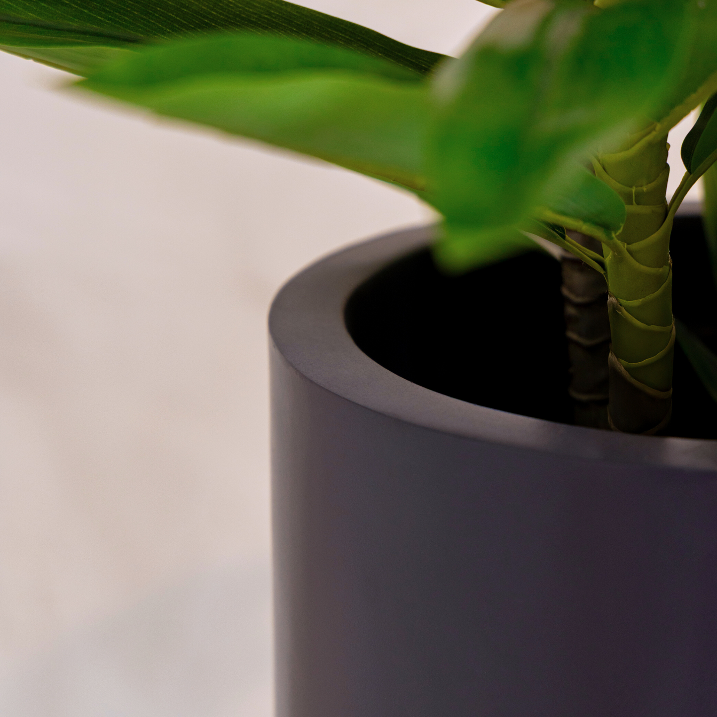 Reo Planter - Dark Grey