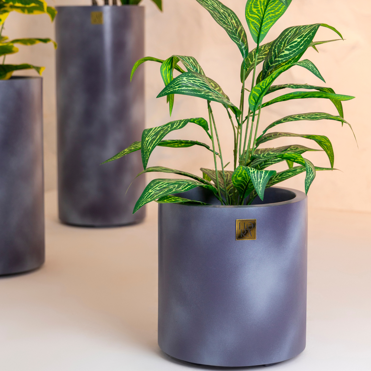 Reo Planter- Concrete