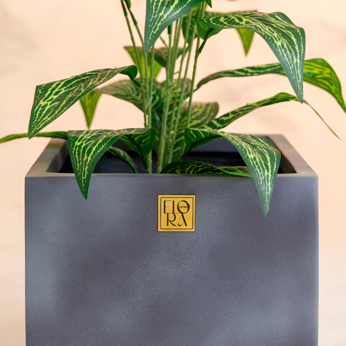 Mellan Cube Planter- Concrete