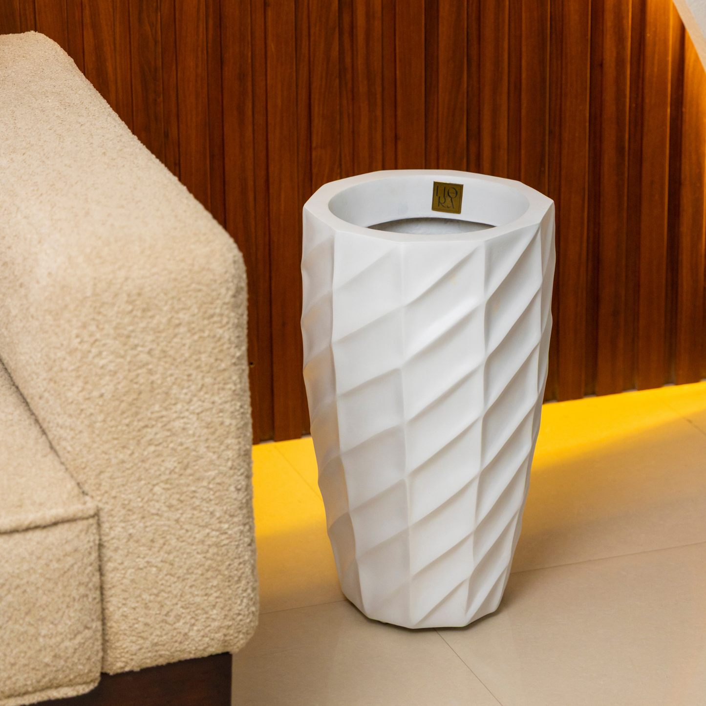 Ghurkin Planter - White