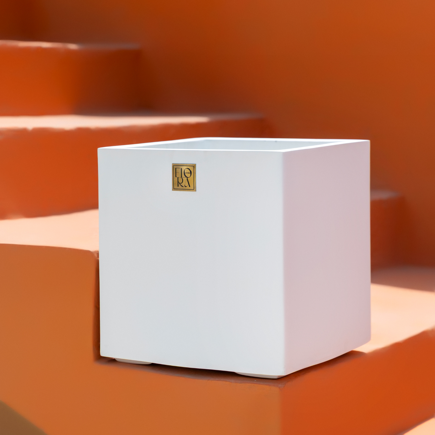 Mellan Cube Planter-white