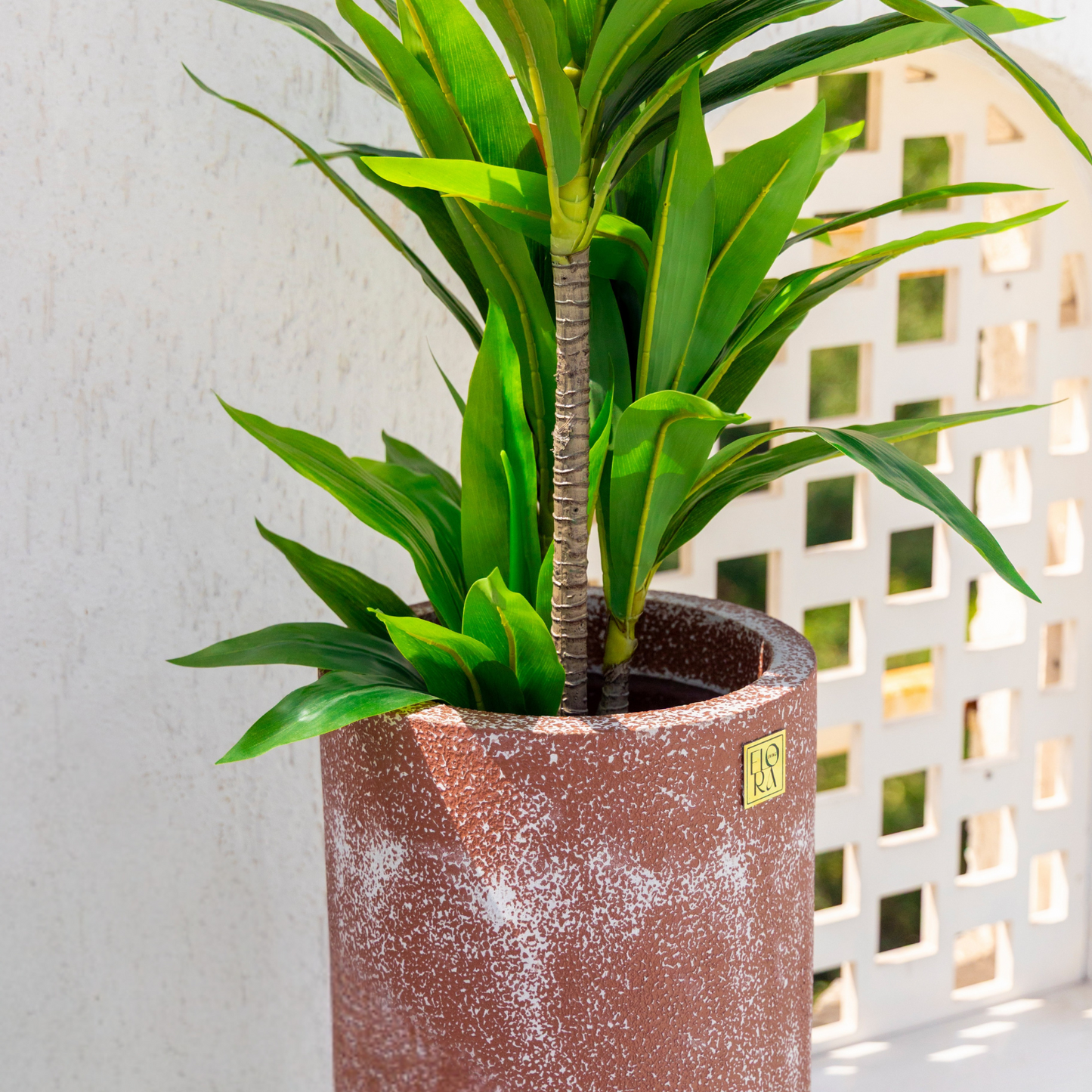 Reo Planter- Antique rust