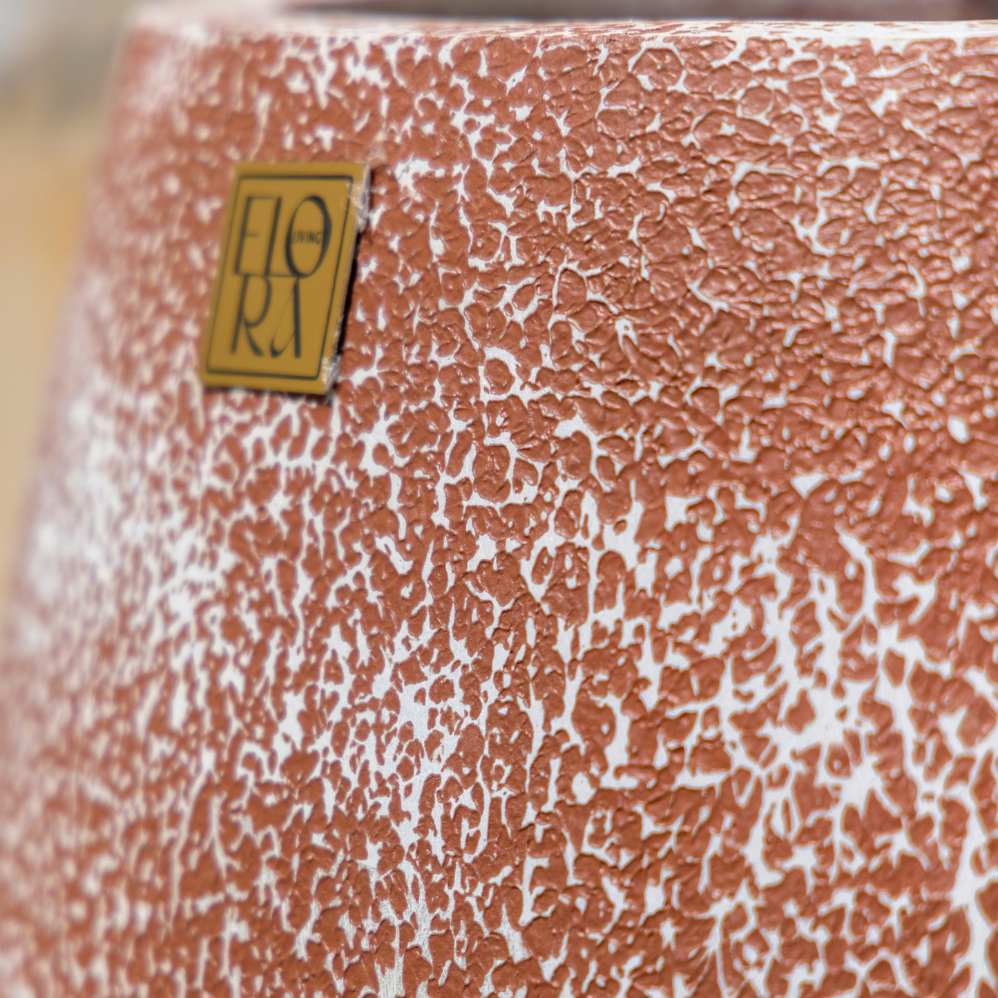 Ostin Planter
