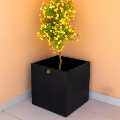 Mellan Cube Planter