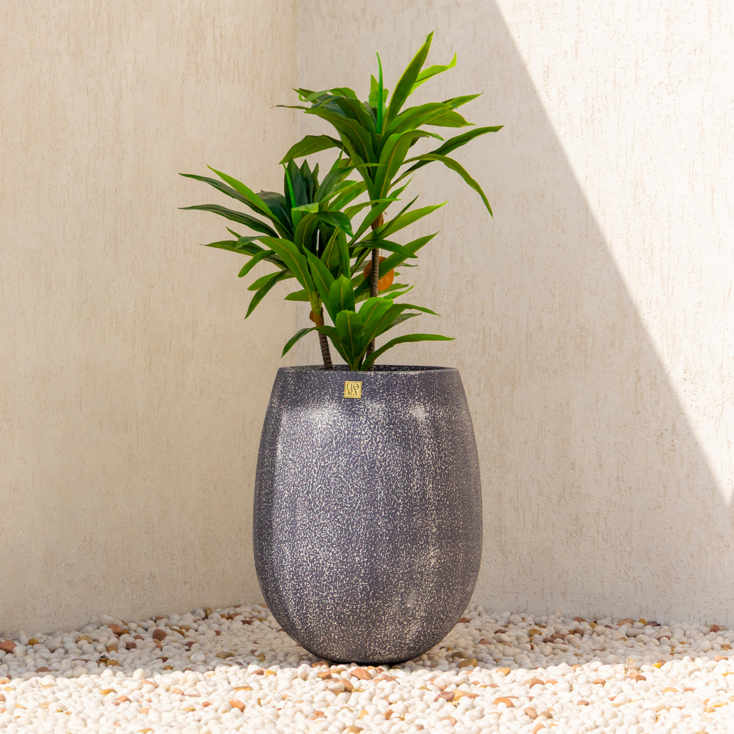 Ostin Planter - Antique Dark Grey