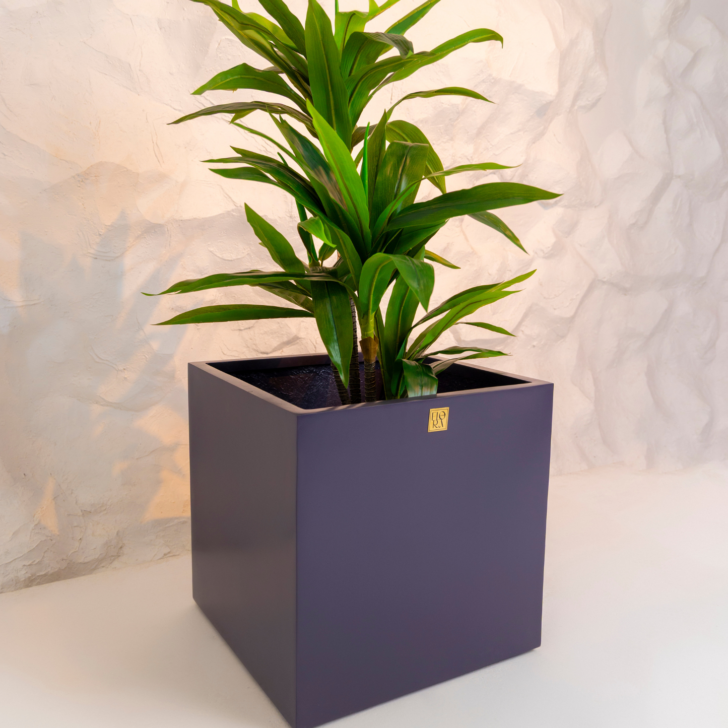 Mellan Cube Planter- Dark Grey