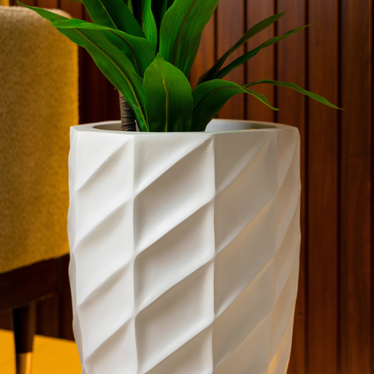 Ghurkin Planter - White