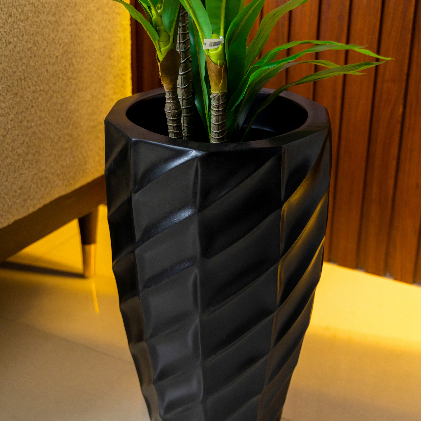 Ghurkin Planter - Black