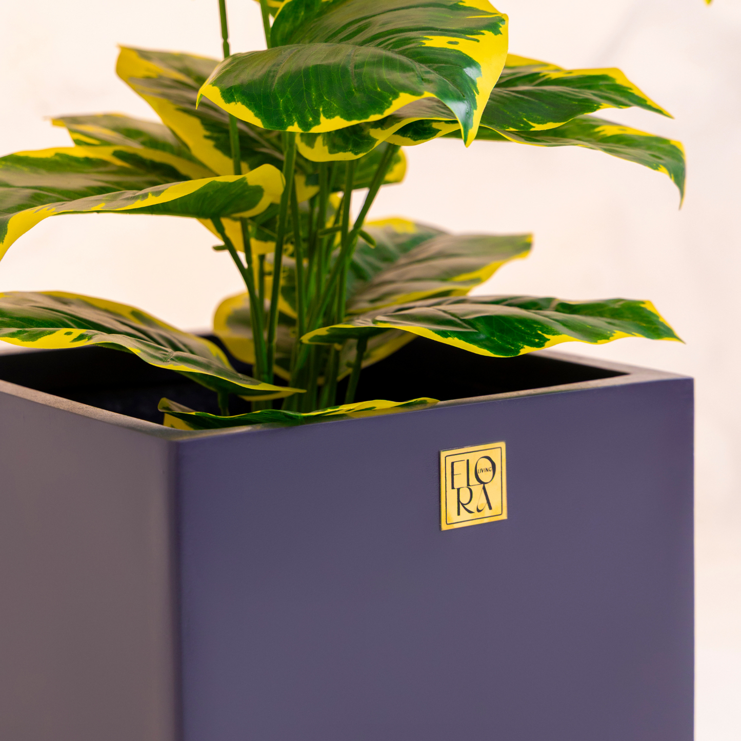 Mellan Cube Planter- Dark Grey